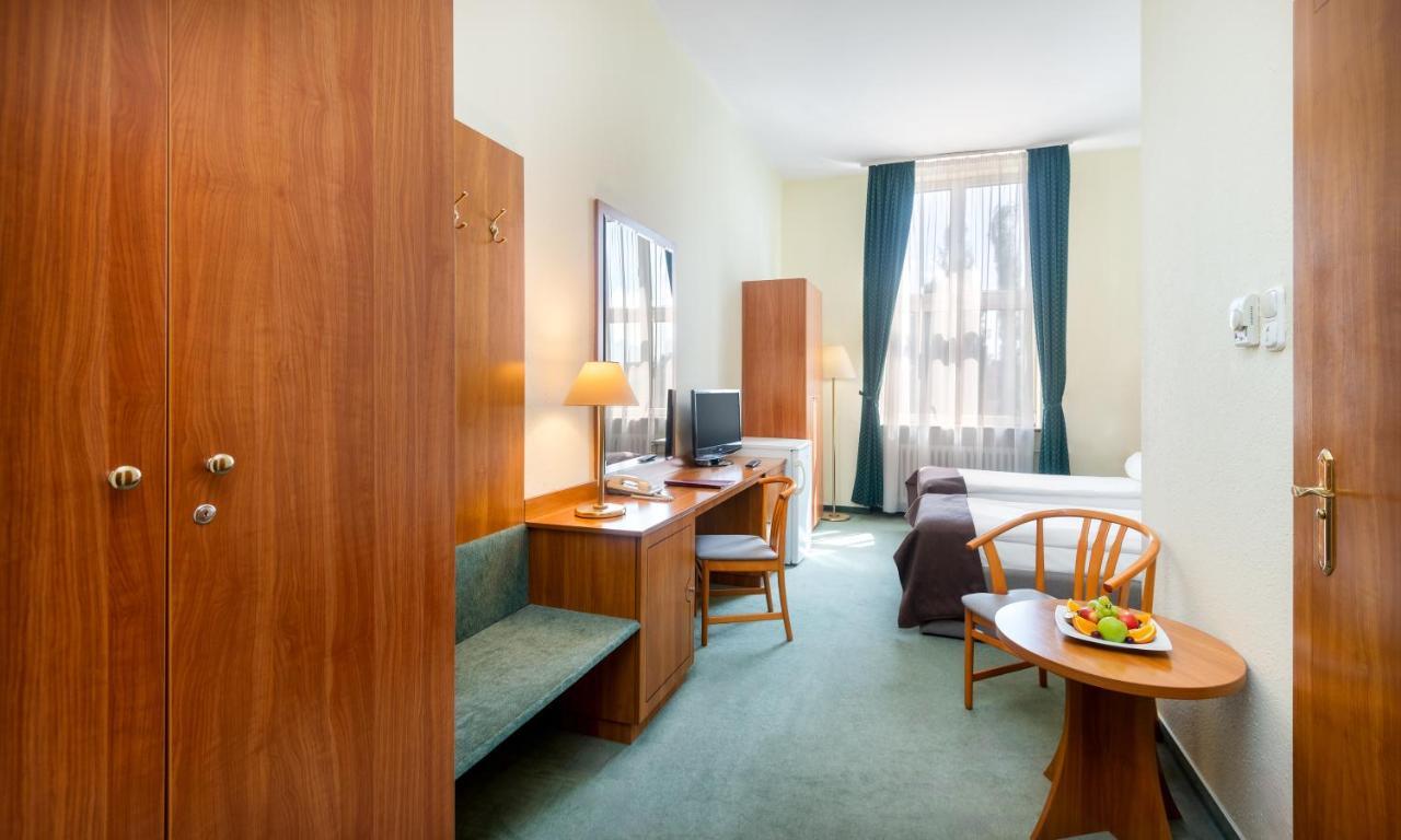 Hotel Millennium ブダペスト エクステリア 写真