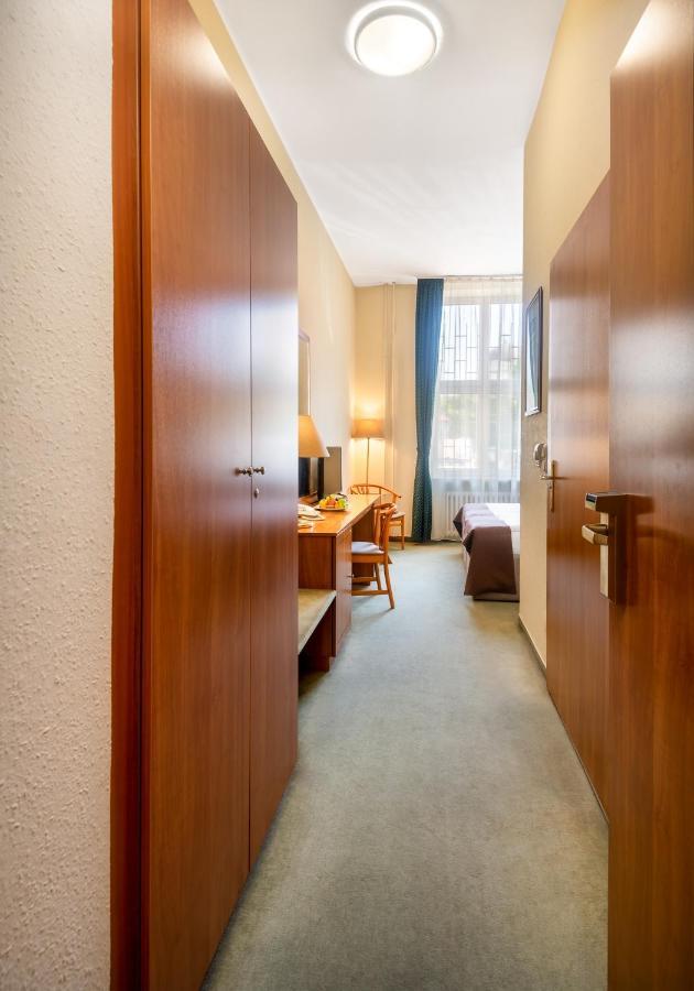 Hotel Millennium ブダペスト エクステリア 写真