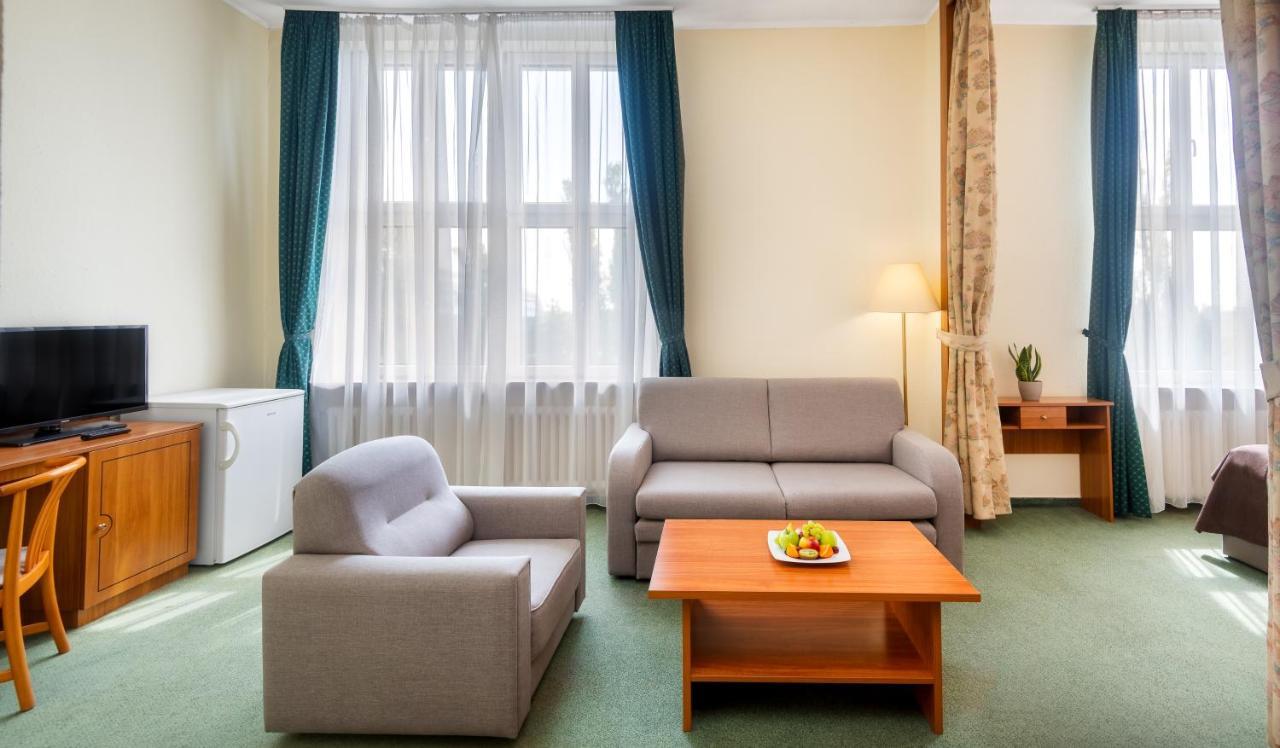 Hotel Millennium ブダペスト エクステリア 写真