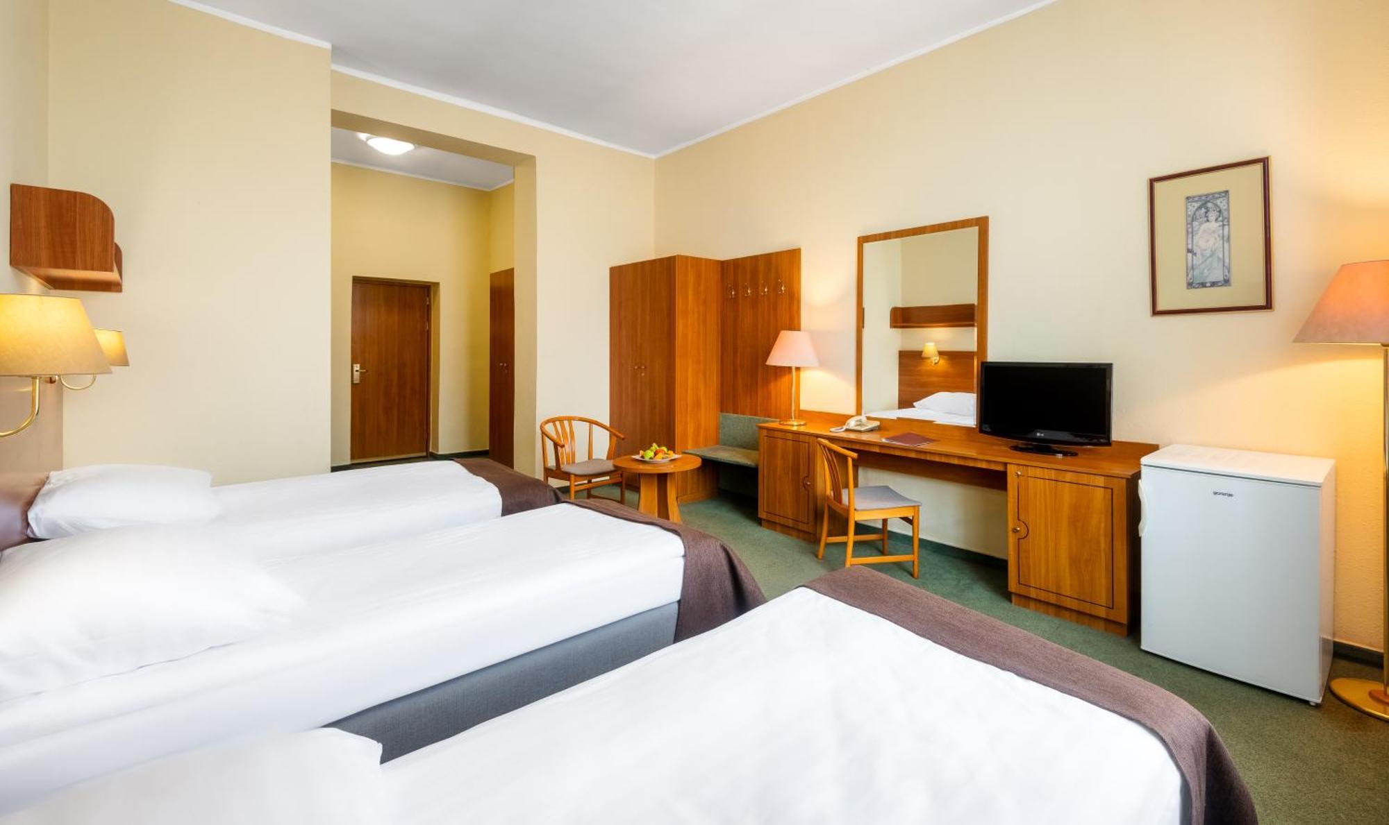 Hotel Millennium ブダペスト エクステリア 写真